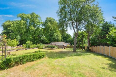 EXTENSIVE GARDEN