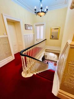 MAIN HOUSE LANDING
