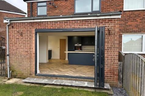REAR GARDEN/ELEVATION