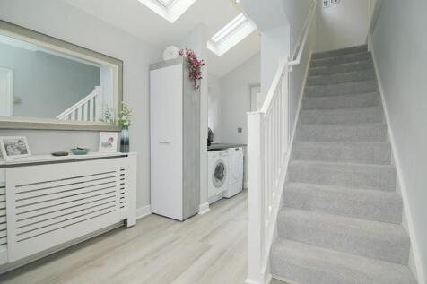 ENTRANCE HALL/UTILITY