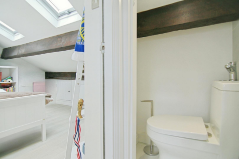 BEDROOM/WC