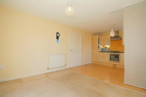 KITCHEN / LIVING