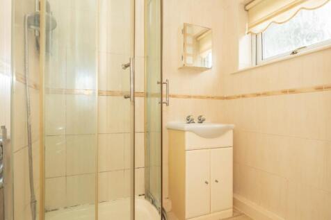 SHOWER-ROOM