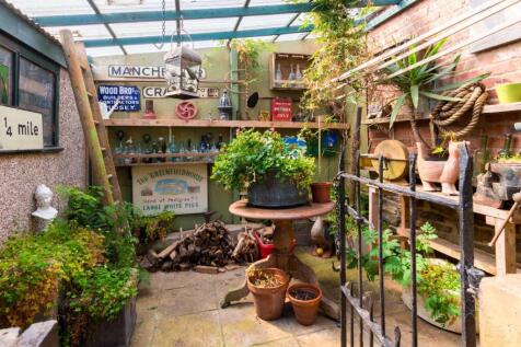 POTTING SHED