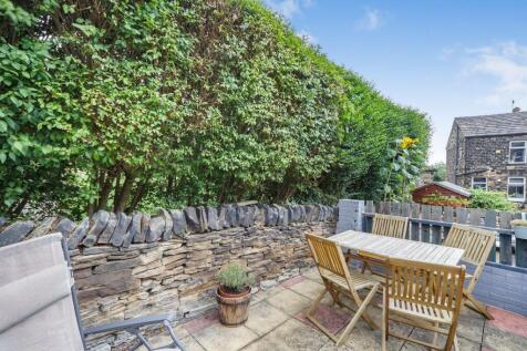 REAR PATIO
