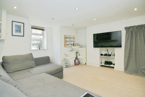 PLAYROOM / OCCASIONAL ROOM