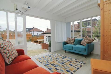 SUMMER HOUSE