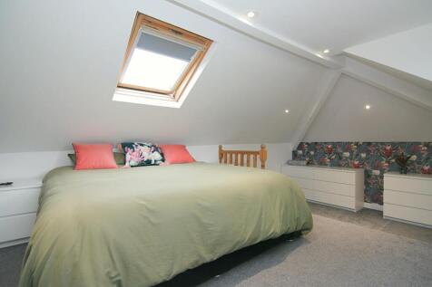 BEDROOM / DRESSING AREA