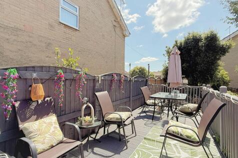 SUN DECKING