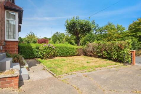 FRONT GARDEN