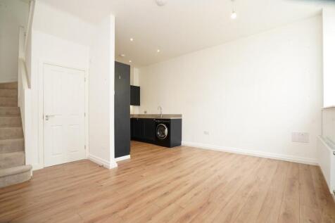 LIVING/KITCHEN/DINER