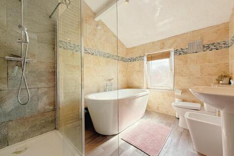 HOUSE BATHROOM