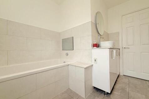 HOUSE BATHROOM