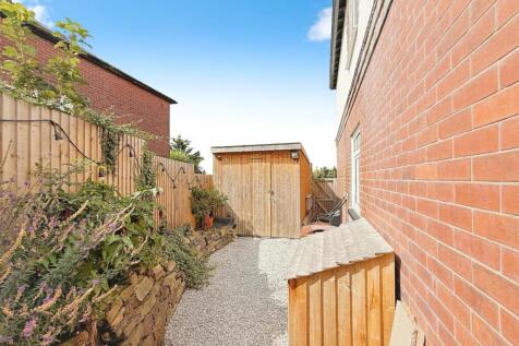 OUTBUILDING / HOME OFFICE