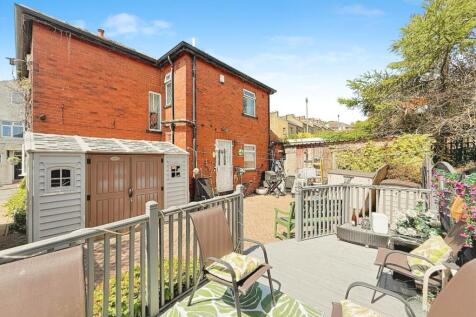 SUN DECKING