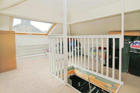 LOFT ROOM