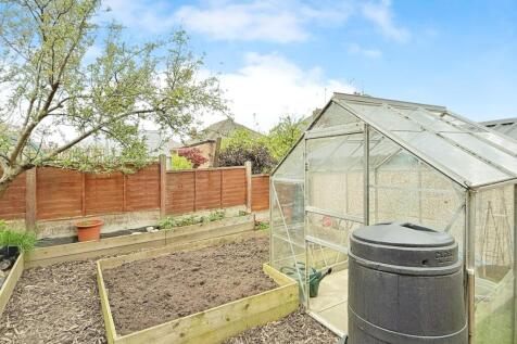 VEGETABLE GARDEN