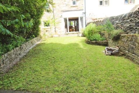 REAR GARDEN: