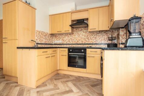 Kitchen:
