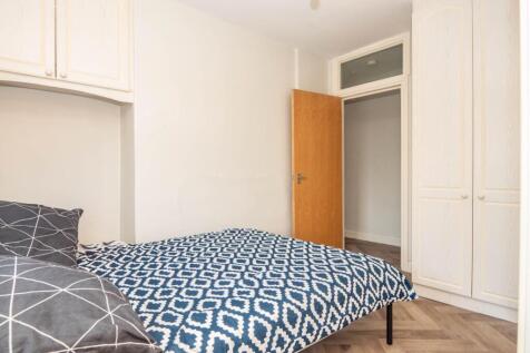 Bedroom: