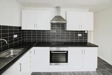 FITTED DINING KITCHEN: