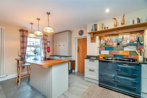 8633967-interior02.jpg