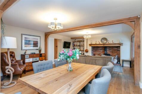 8633967-interior10.jpg