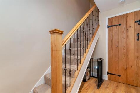 8633967-interior13.jpg