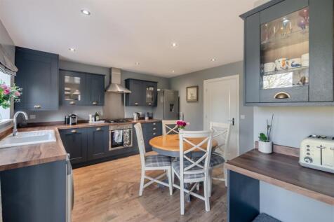 8637127-interior06.jpg