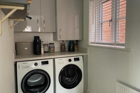 11 Ludlow Lane - Utility.JPG