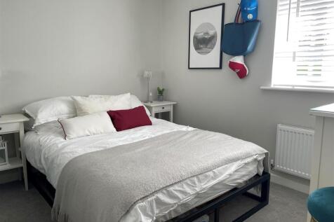 11 Ludlow Lane - Bedroom 3.jpg