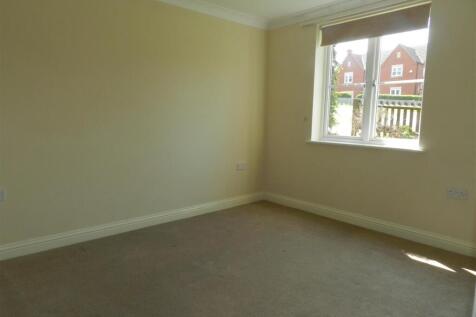 34 Plough Close Bed 1.jpg