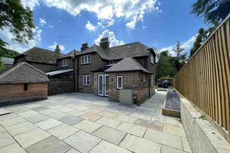2 Manor Cottages - Rear View.JPG