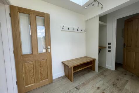 2 Manor Cottages - Rear Entrance Hall 1.JPG