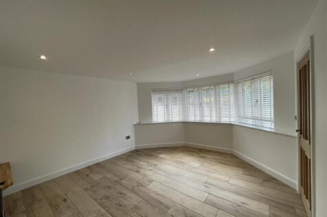 2 Manor Cottages - Living Room.JPG