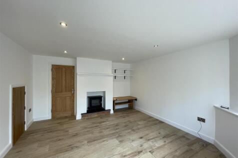 2 Manor Cottages - Living Room 1.JPG