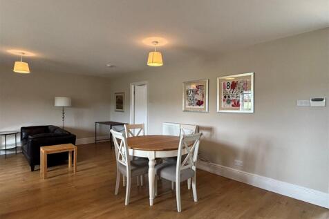 Tews End Cottage - Dining.jpg