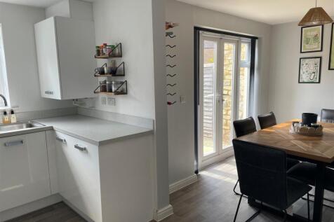 12 Timms Lane - Kitchen Diner.jpg
