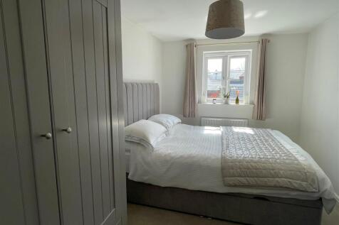 12 Timms Lane - Bed 2.jpg