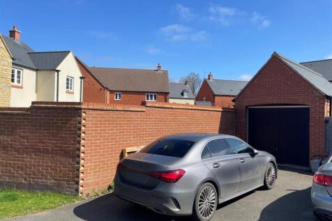 12 Timms Lane - Garage &amp; Parking.jpg