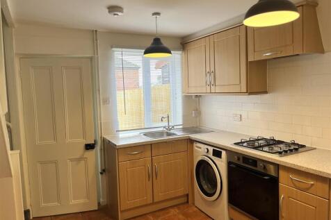 16 Church Street - Kitchen 1.jpg