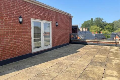 28a Roman Corner - Roof Terrace.jpg