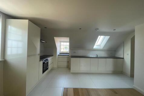 36 Moat House - Kitchen.jpg