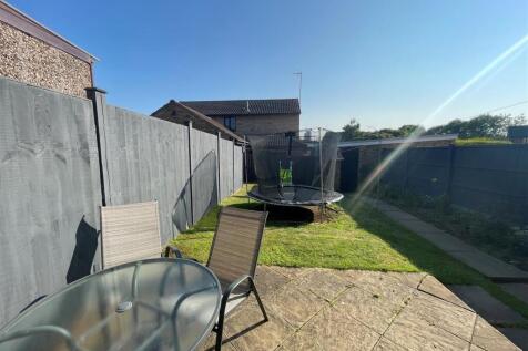 1 Madden Place - Garden.jpg