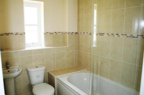5 Balers Lane - Bathroom.jpg
