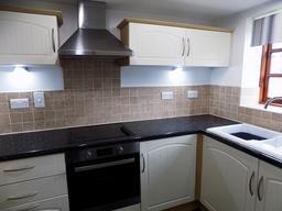 Cottage Ogden - Kitchen 1.jpg