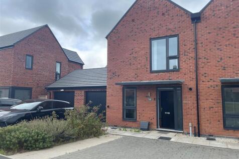 48 Wren Way - Front.jpg