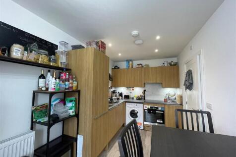 48 Wren Way - Kitchen.jpg