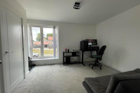 48 Wren Way - Bed 2.jpg