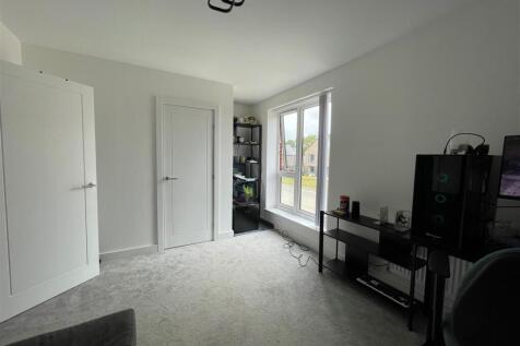 48 Wren Way - Bed 2 (1).jpg